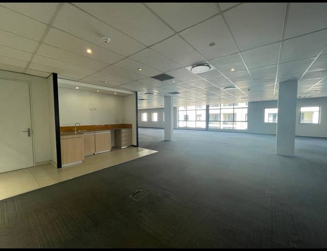 566M² OFFICE TO LET IN RIVONIA